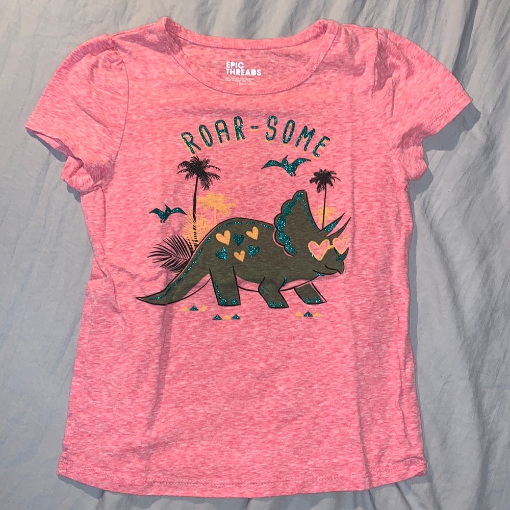 Epic Threads “roar-some” t shirt
